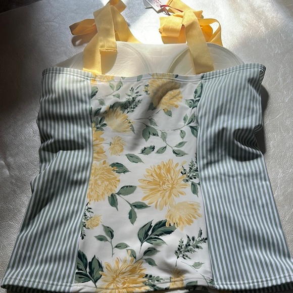 Floral Striped Swimsuit with Yellow Accents - Picture 5 of 7